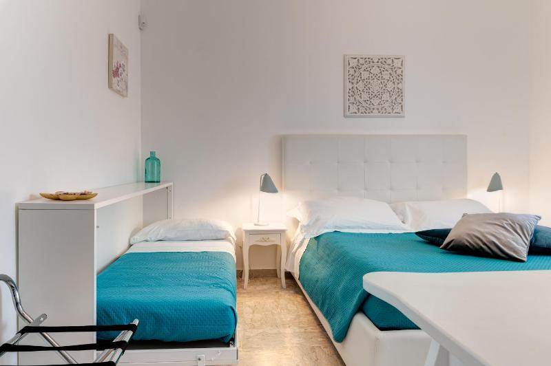 Comfort Triple Room with Shower image 4