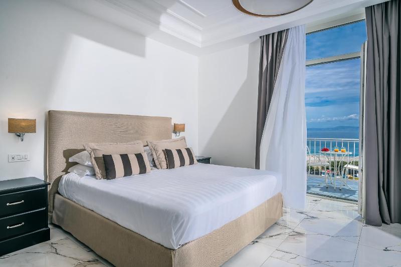 Comfort Suite with free beach facilities image 1