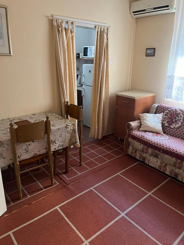 Apartment with Garden View image 3