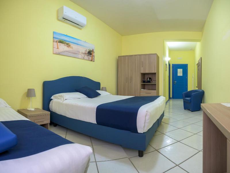 Triple Room image 3