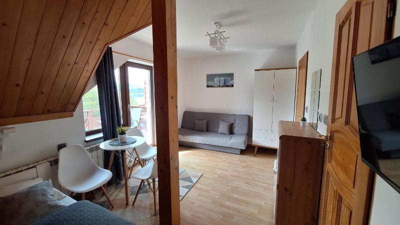 Triple Room with Lake View image 2