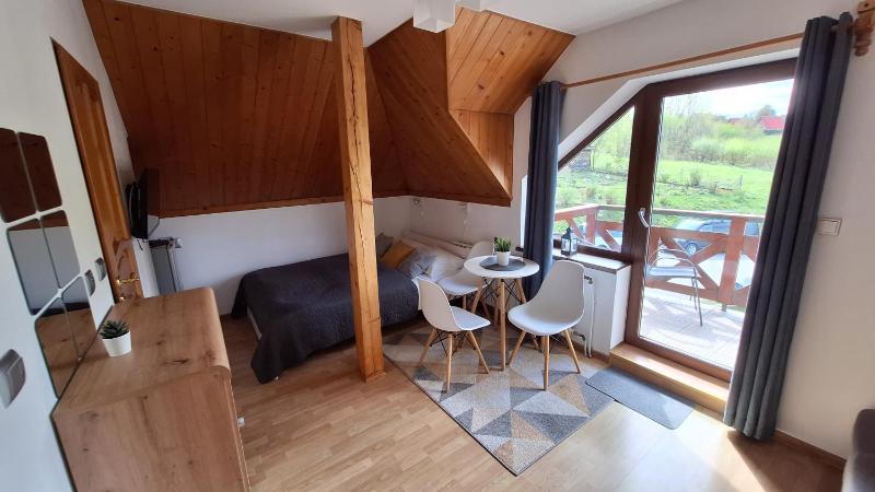 Triple Room with Lake View image 3