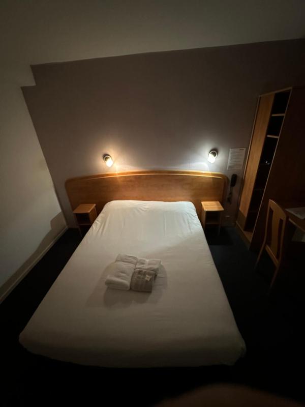 Standard Double Room image 1