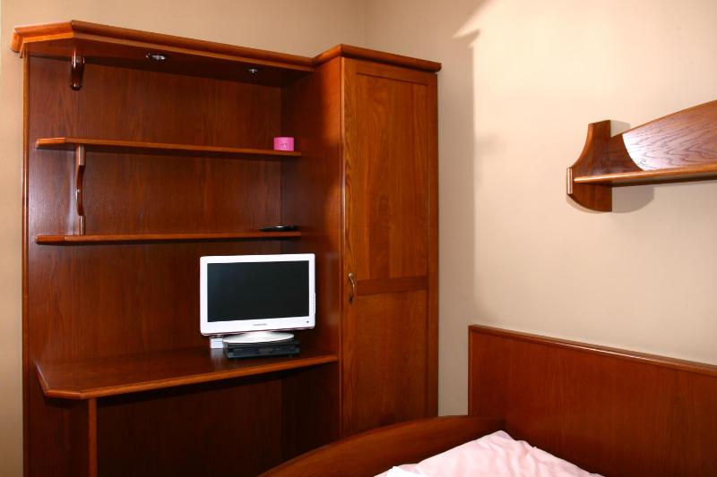 Double Room with Private Bathroom image 1