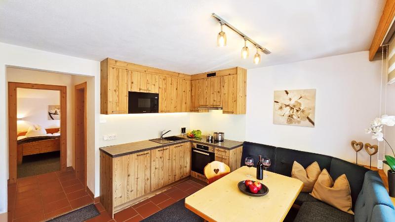 One-Bedroom Apartment with Balcony image 3