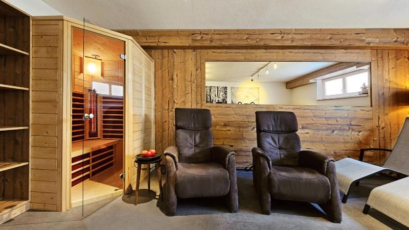 Superior Two-Bedroom Apartment with Balcony image 4