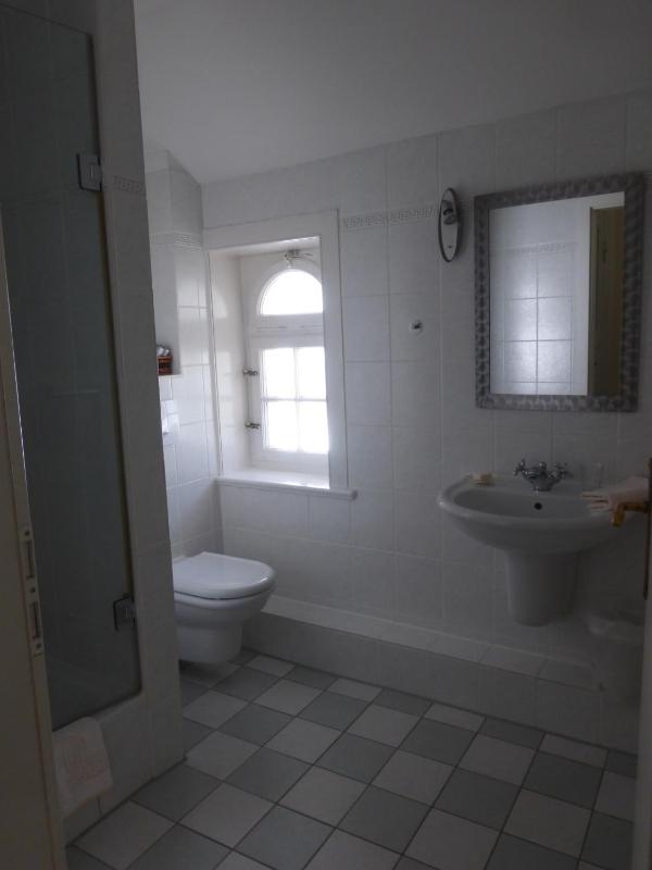 Single Room image 3