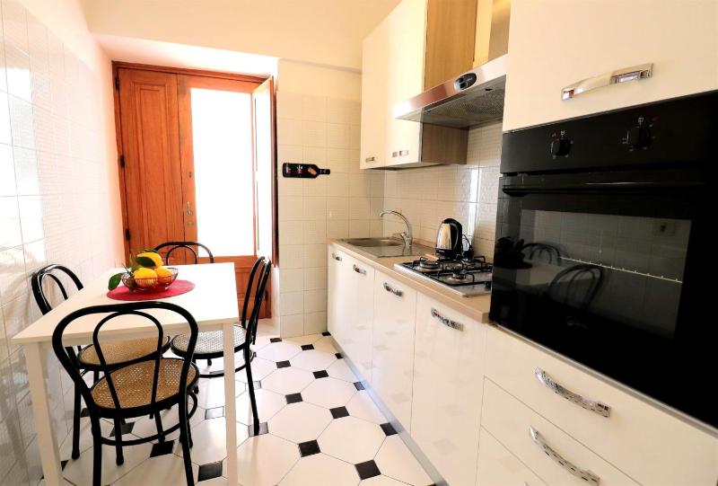 Estate4home - Sorrento Hearts - image 17