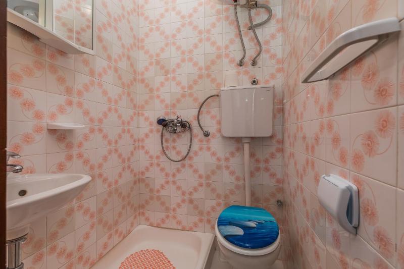 Family-friendly apartments with swimming pool Makarska - 22975 - image 20