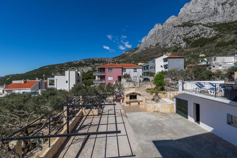 Family-friendly apartments with swimming pool Makarska - 22975 - image 24
