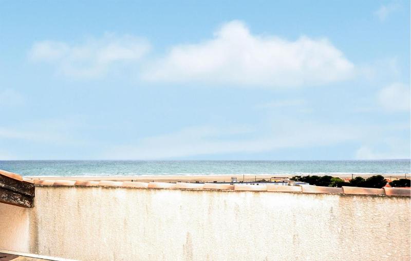 Amazing Home In Saint Pierre La Mer With Wifi - image 2