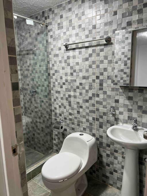 Apto de lujo 101 2 hab 3 baños - image 18