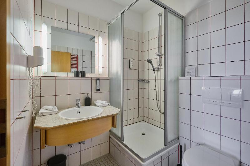 Double Room image 1