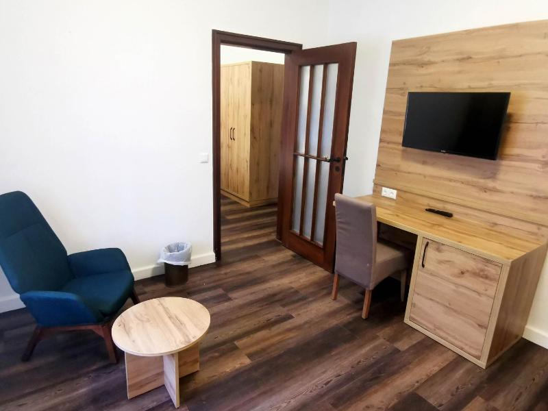 Apartment image 4