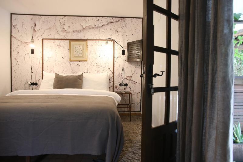 King Room image 3