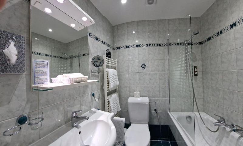 Double City Side image 4