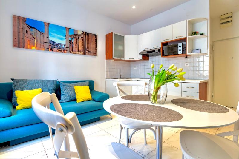 Apartment image 3