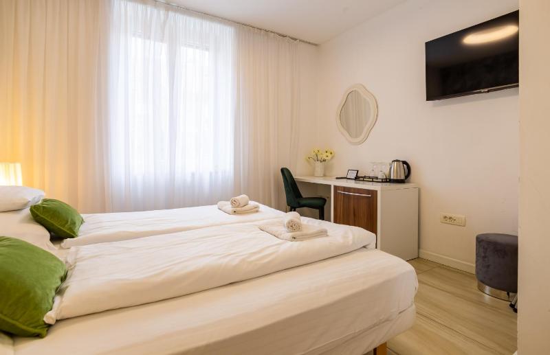 Superior Double or Twin Room image 1