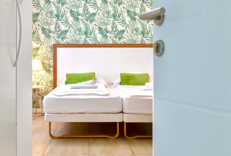 Superior Double Room image 4