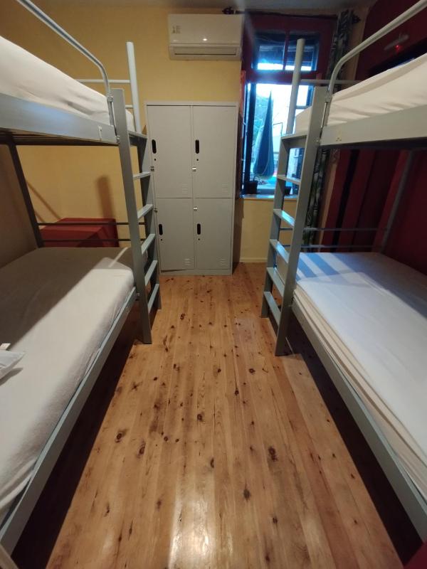 Bed in 4-Bed Mixed Dormitory Room image 4