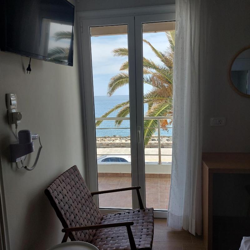 Apartment with Sea View image 3