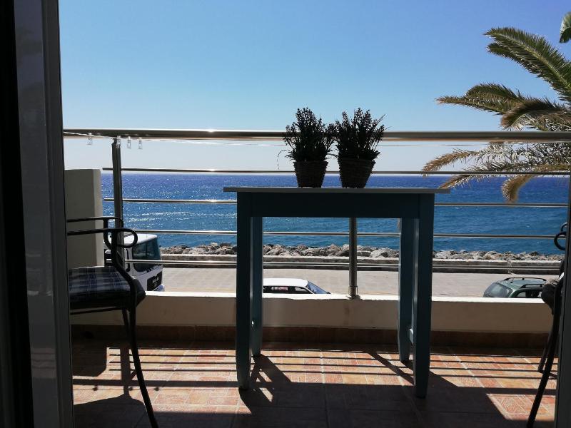 Standard Twin Room with Sea View image 1