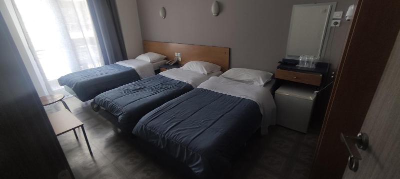 Triple Room image 2