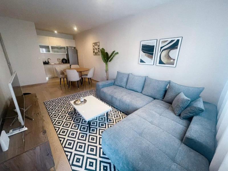 Vista Apartment Images