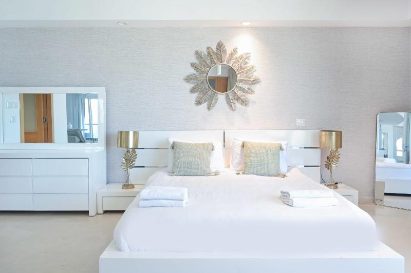 Miami Vibes 2BR in Isrotel tower by HolyGuest - image 8