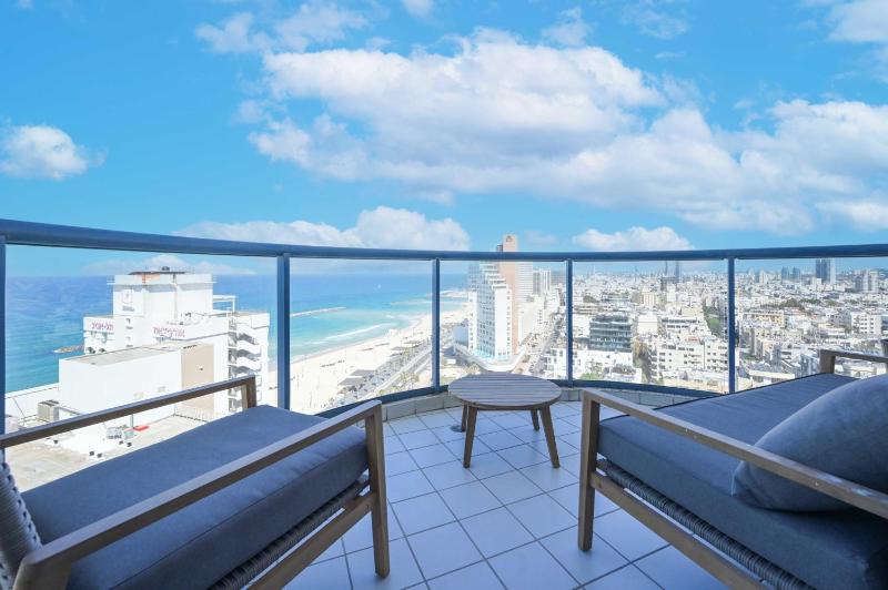 Miami Vibes 2BR in Isrotel tower by HolyGuest - image 10