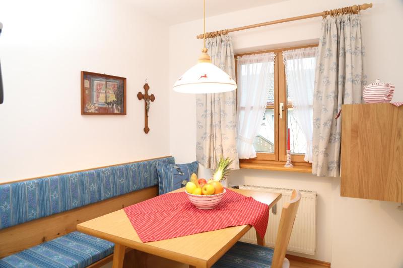 One-Bedroom Apartment image 3