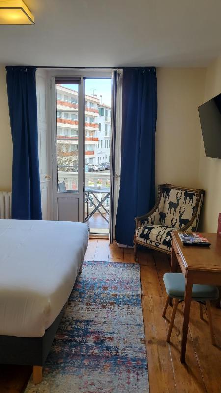 Superior Room image 4