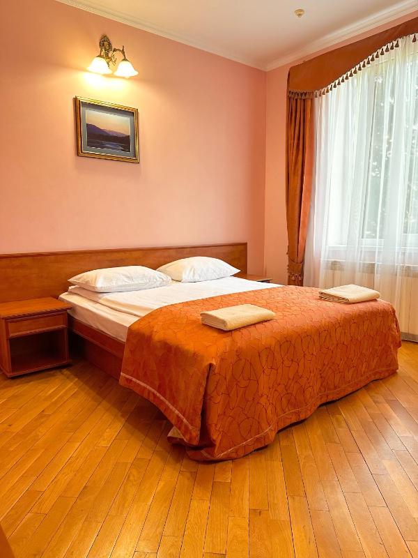 Quadruple Room image 3