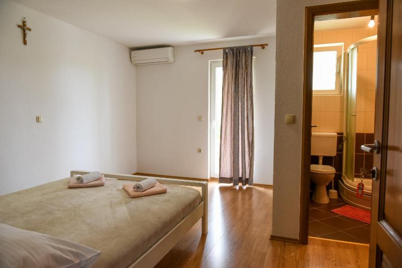 Double Room with Balcony image 1