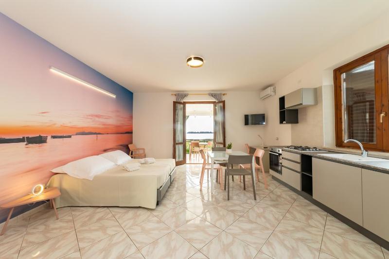 Studio with Sea View image 1