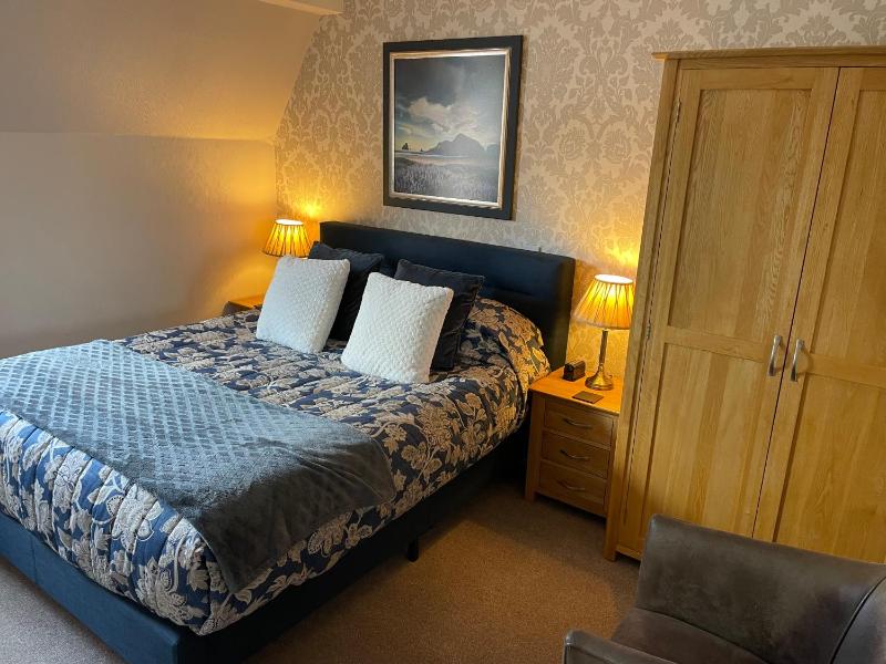 King Room image 4