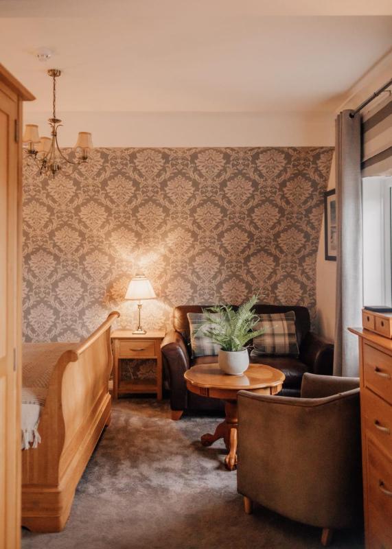 Superior Triple Room image 2