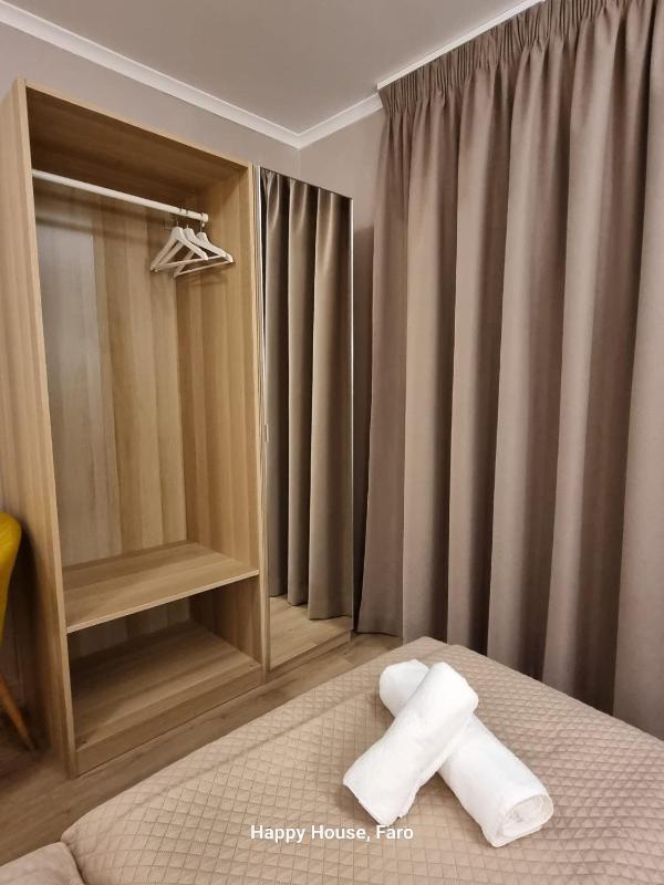 Happy House - image 21