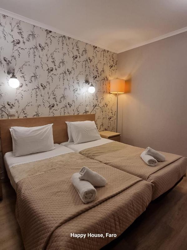 Happy House - image 30