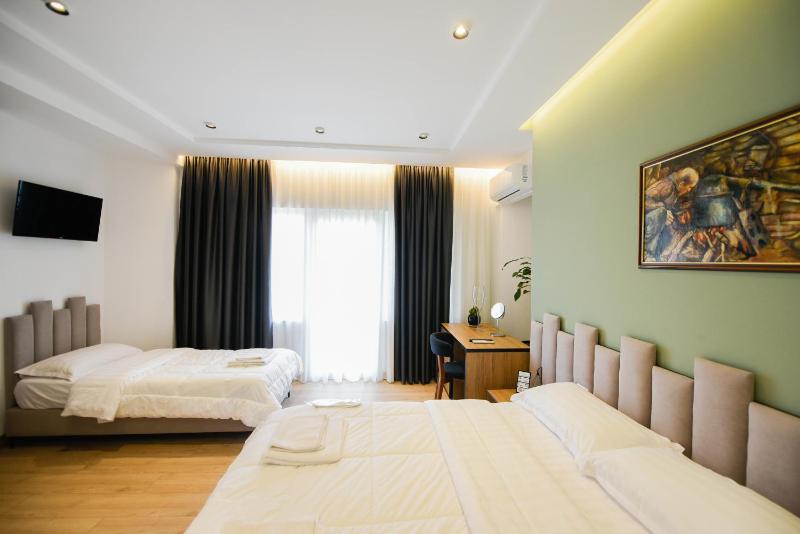 Triple Room image 4