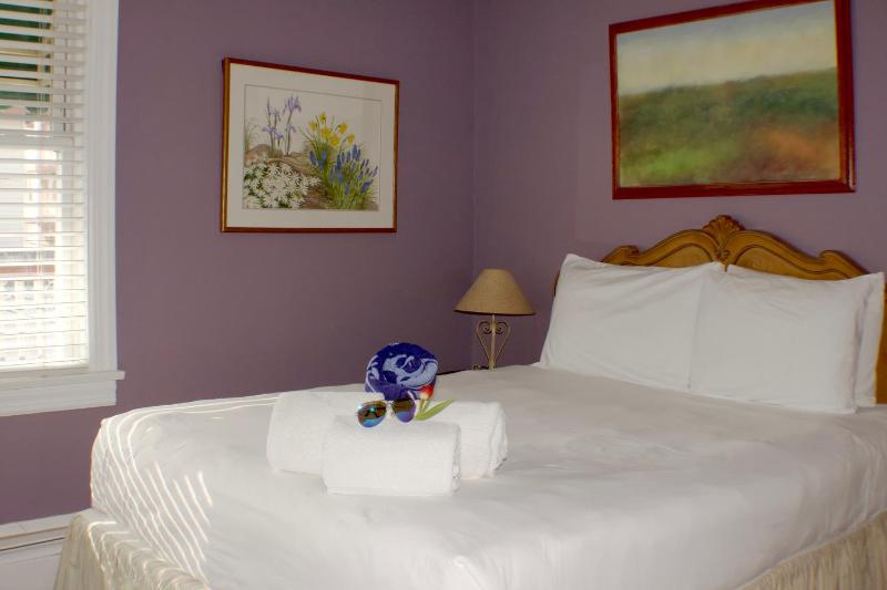 Standard Double Room image 3