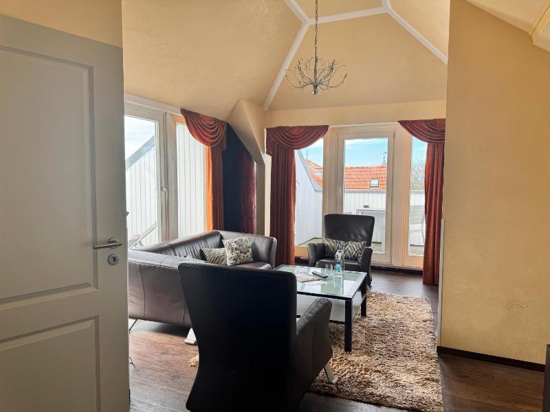 Penthouse Suite image 1