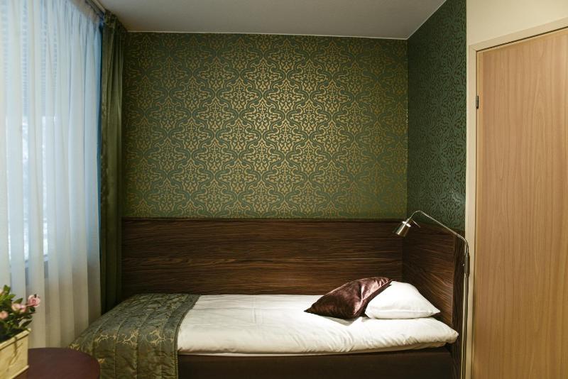 Single Room image 4