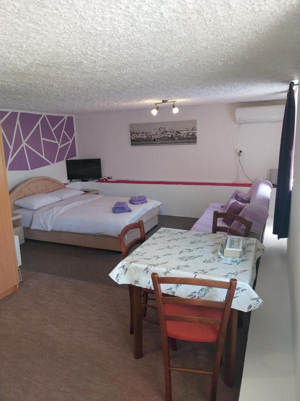House 23 A2 - image 9