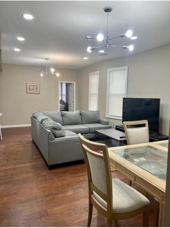 Z & Z Apartment 3 Images