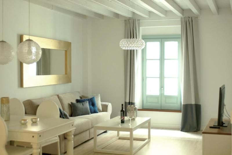 Standard One-Bedroom Apartment image 2