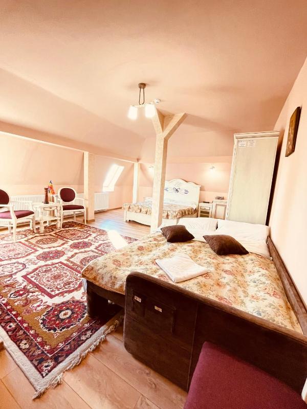 Deluxe Family Suite image 1