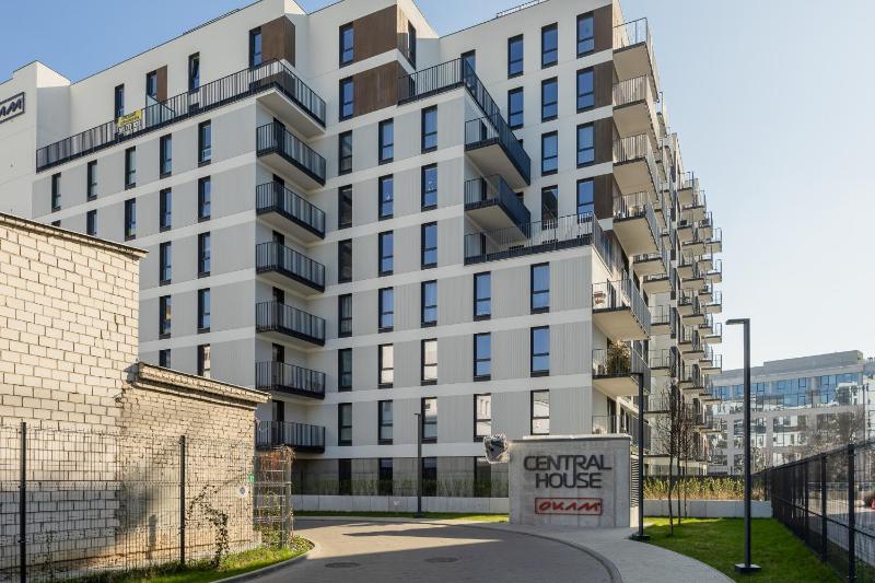 Elegant Mokotów Studio with Balcony and Parking by Noclegi Renters - image 3