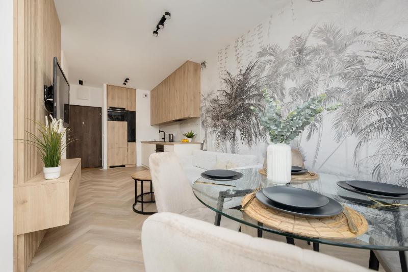Elegant Mokotów Studio with Balcony and Parking by Noclegi Renters - image 8