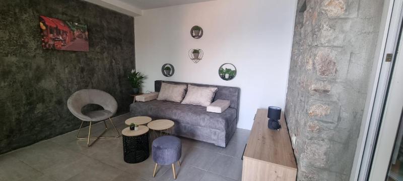 Studio Ground Floor image 2